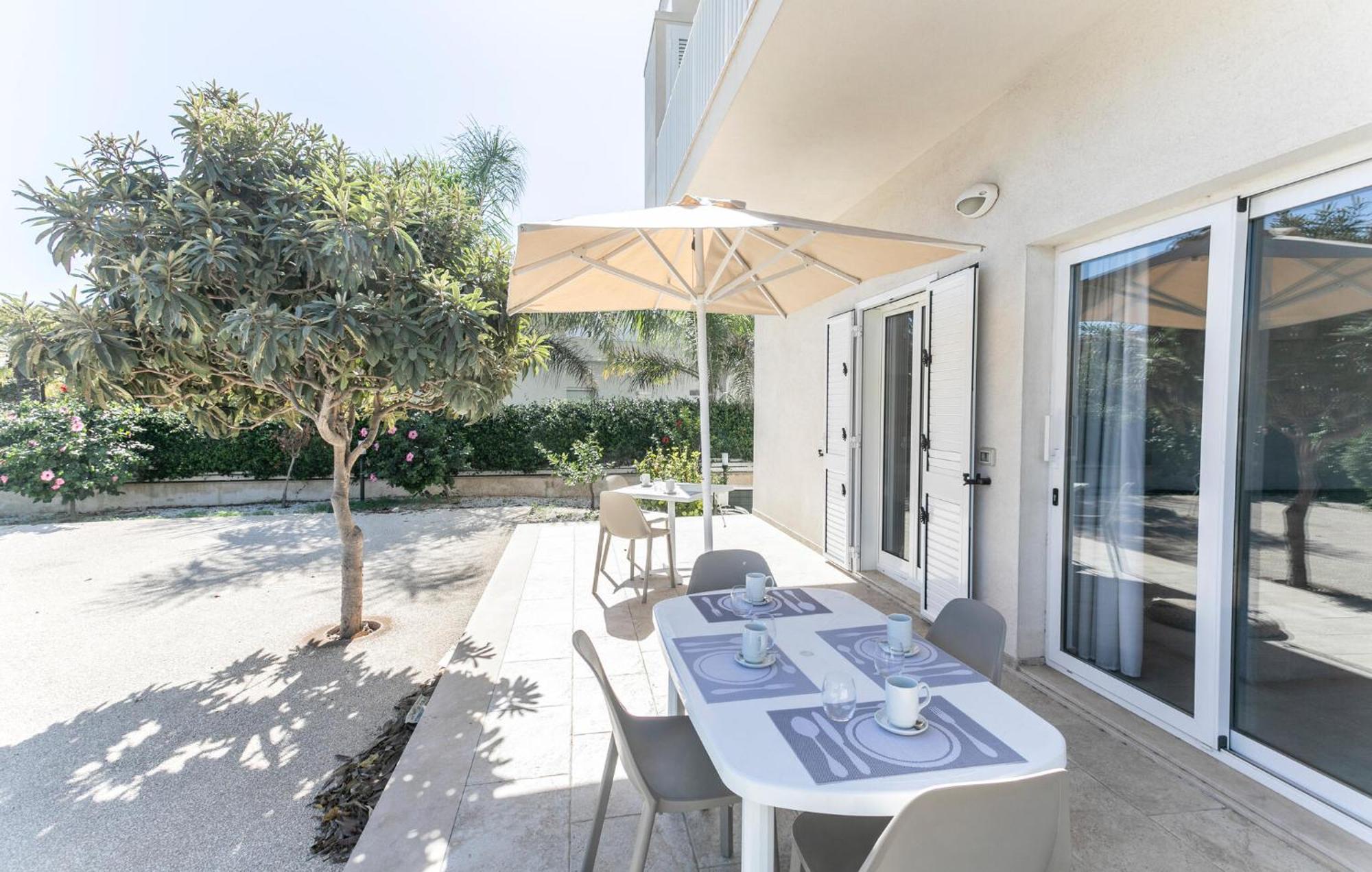 Stunning In Cava Daliga With Kitchen Apartment